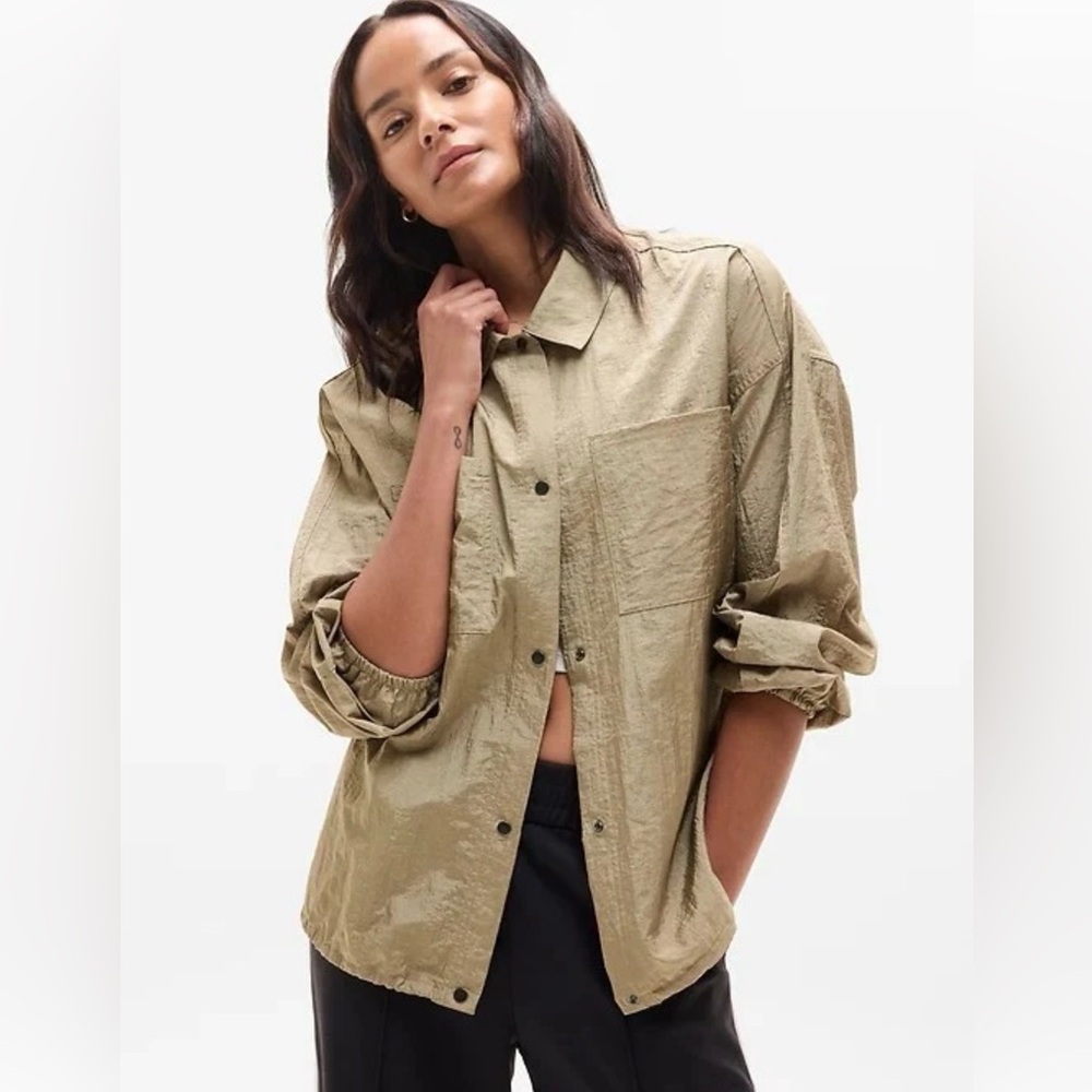 NWOT Athleta Lunar Sheen Shirt Button Down Women's  S Brownstone Green Collared